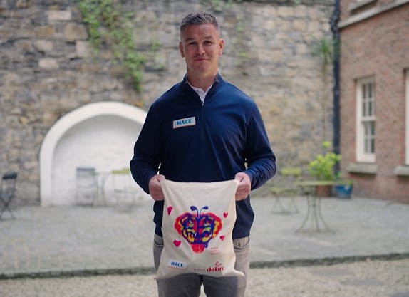 MACE Launch Canvas Tote Bags in aid of Debra